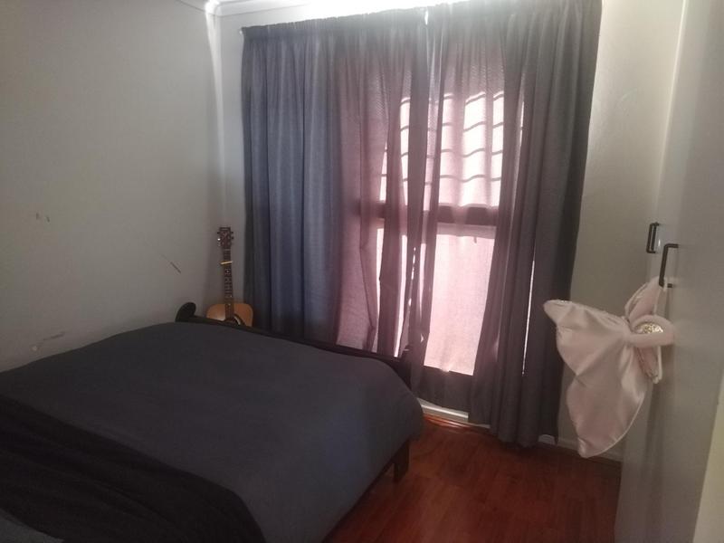 2 Bedroom Property for Sale in Vredekloof East Western Cape